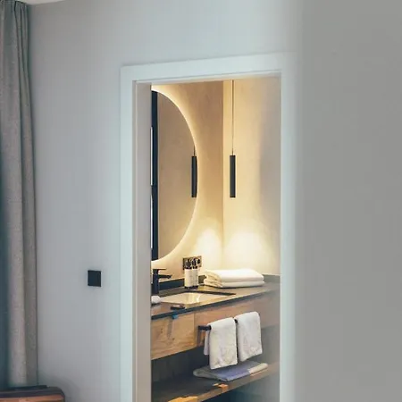 - Boutique Отель 4*