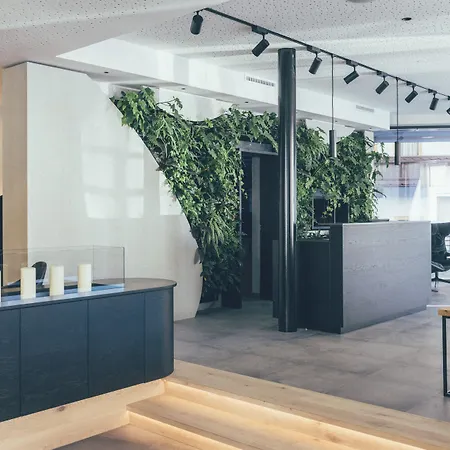 - Boutique 호텔 겔로스