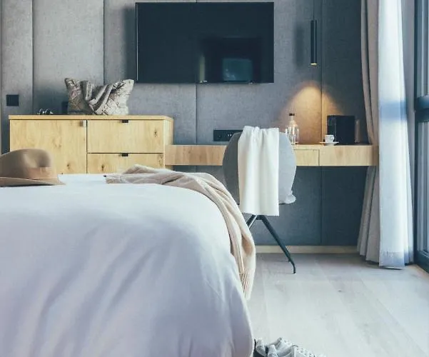 - Boutique Szálloda 4*