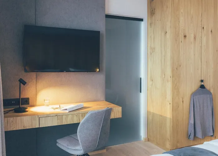 - Boutique Szálloda