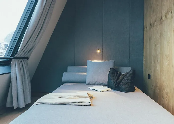 - Boutique Szálloda