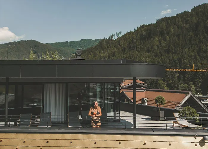 - Boutique Szálloda